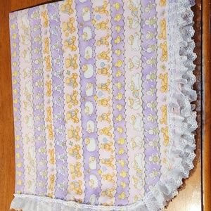 HANDMADE BABY GIRLS BLANKET. PASTEL COLORS. BABY ANIMALS PRINT. BEAUTIFUL LACE.